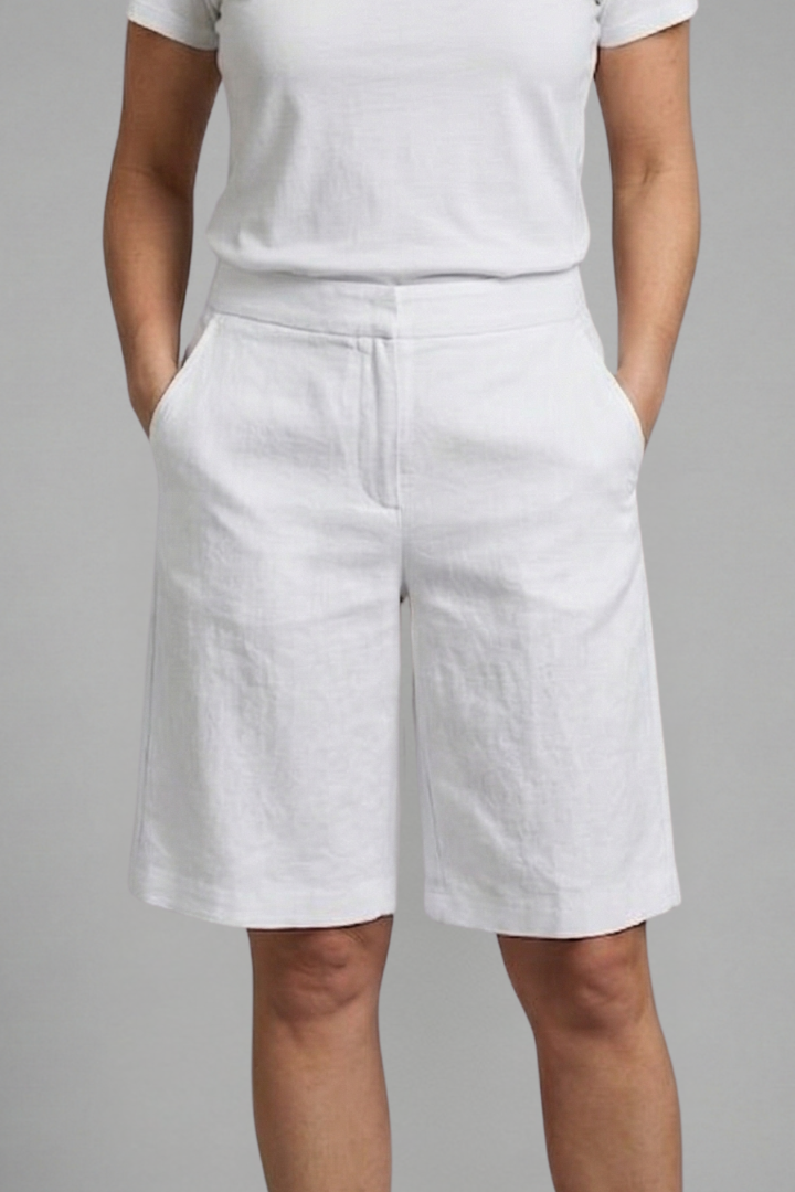 Women’s Shorts with Elastic Waistband and Side Pockets
