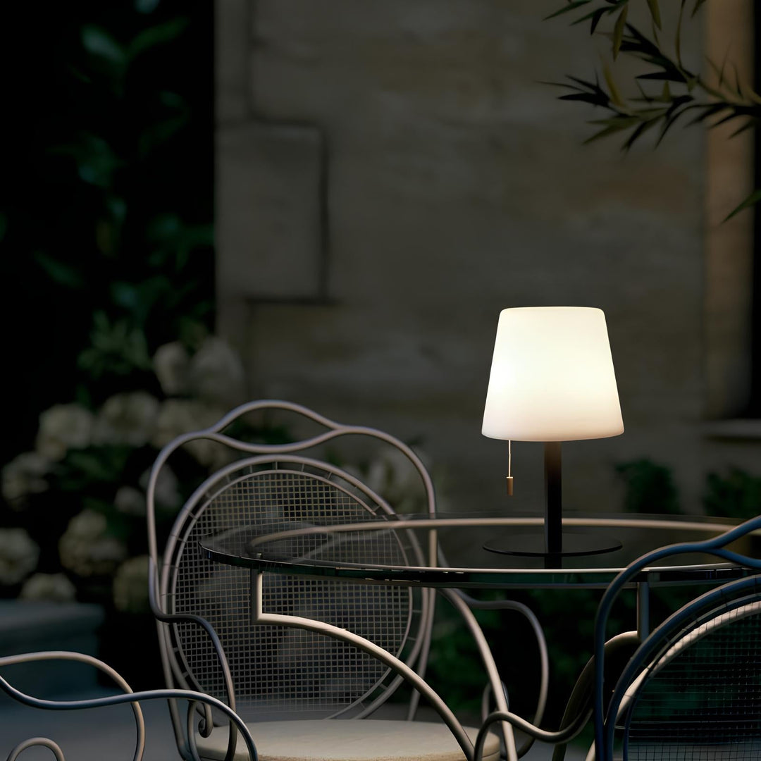 Minimalist Modern Table Lamp | Cordless Convenience, Waterproof