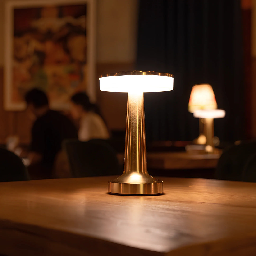 Retro Bar Table Lamp | Refined Design, Versatile Lighting Control