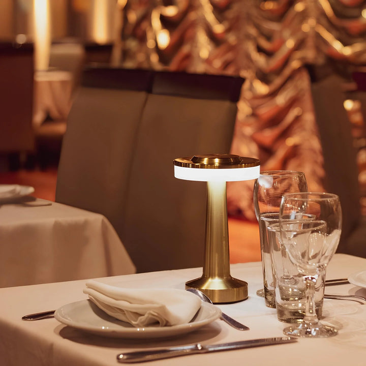 Retro Bar Table Lamp | Refined Design, Versatile Lighting Control
