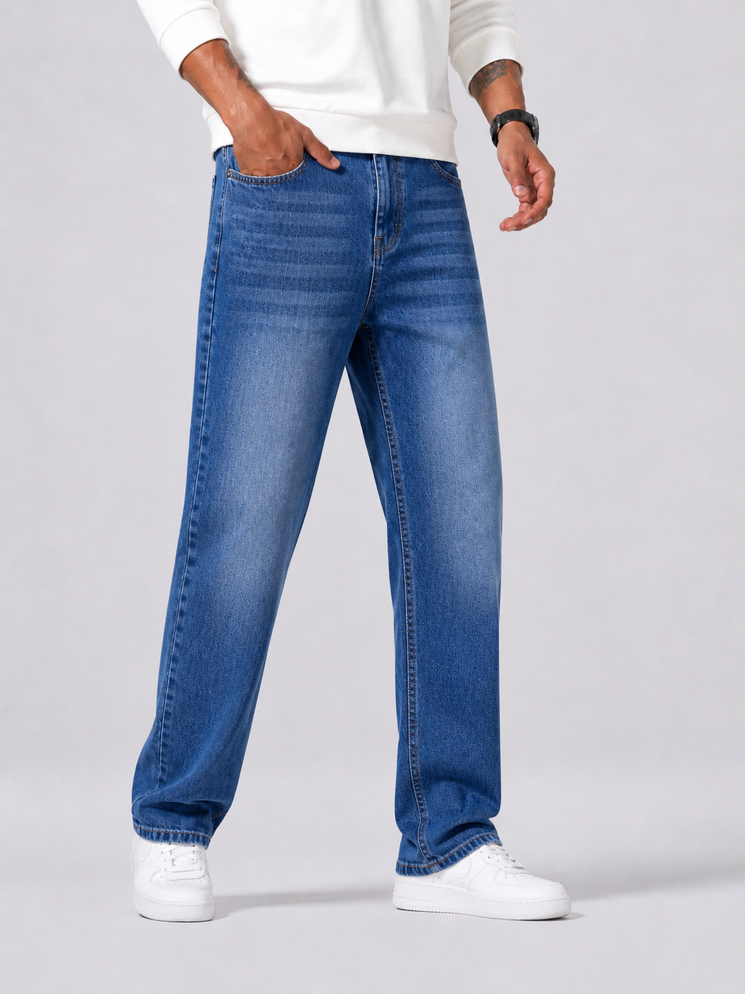 Men's Straight-Leg Jeans with Relaxed Fit