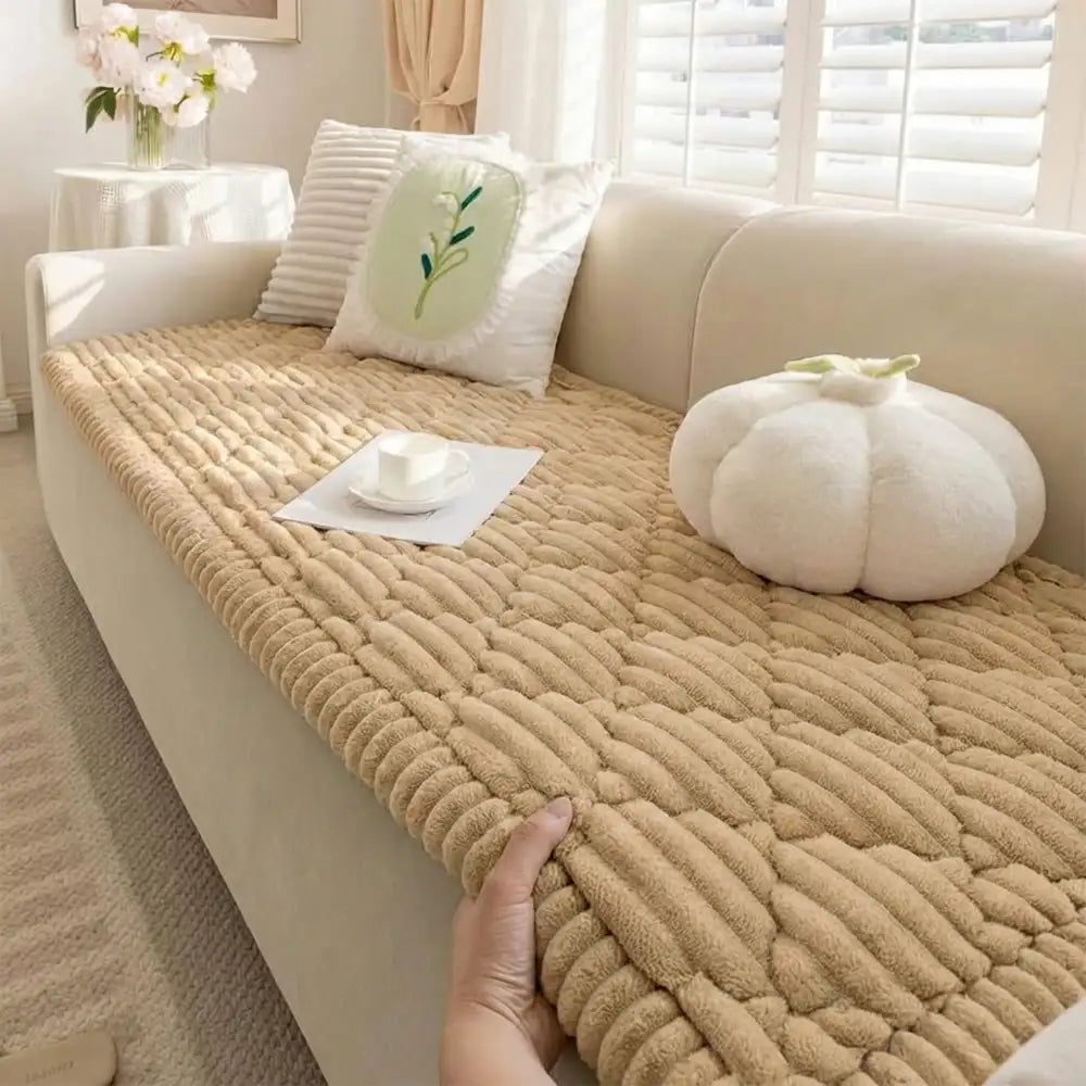Washable Pet Sofa Protector Mat with Thick Plush Surface and Flannel Fabric