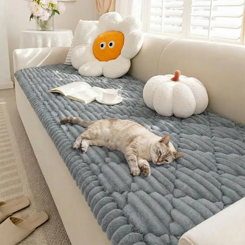 Washable Pet Sofa Protector Mat with Thick Plush Surface and Flannel Fabric