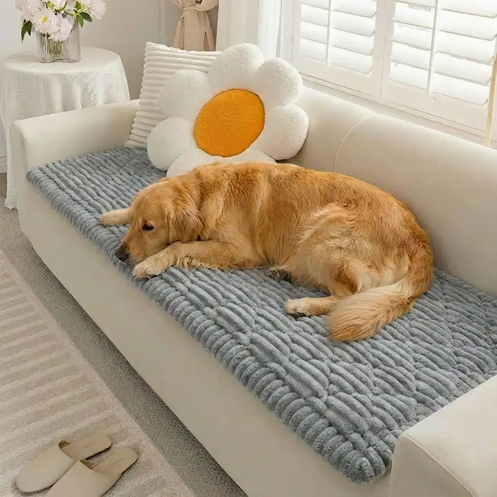 Washable Pet Sofa Protector Mat with Thick Plush Surface and Flannel Fabric