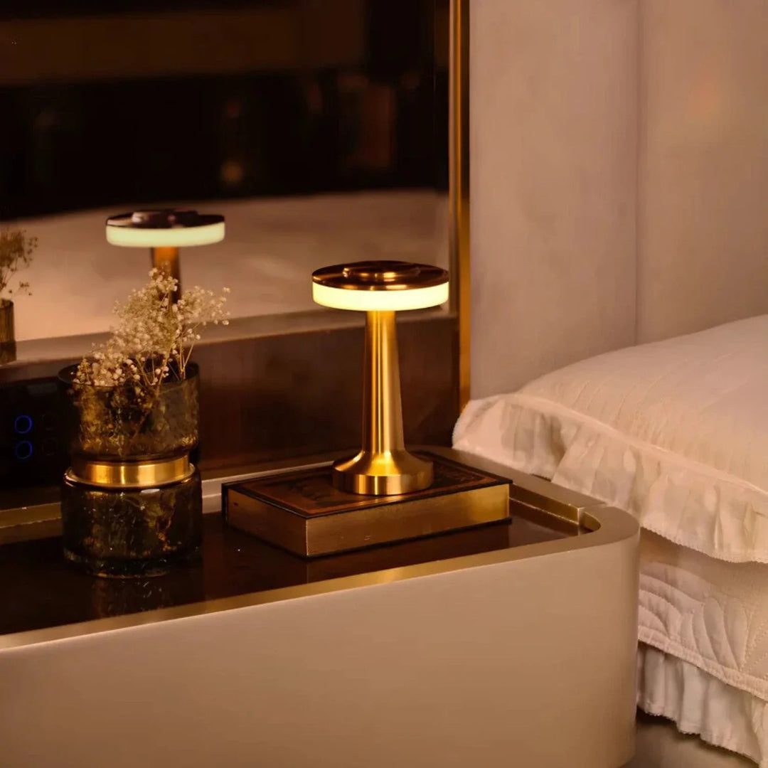 Retro Bar Table Lamp | Refined Design, Versatile Lighting Control