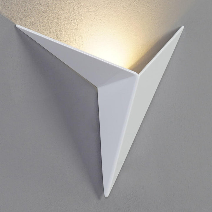 Wall Light | Energy-Efficient, Stylish, Options