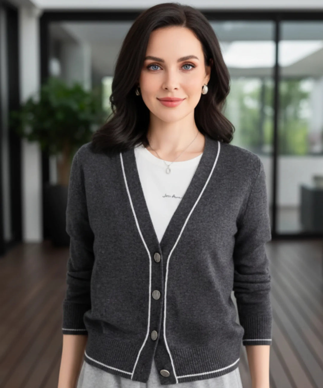 Women's Cropped V-Neck Cardigan, image 7
