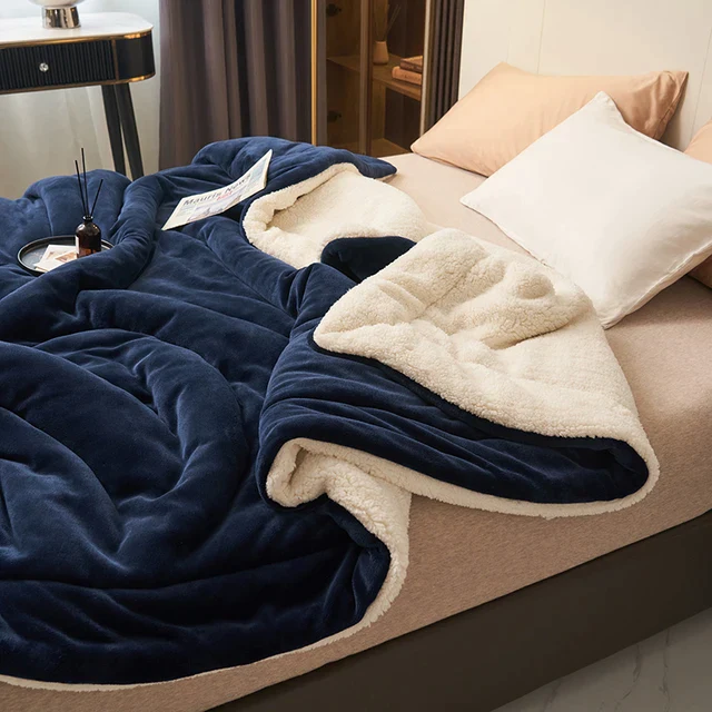 CozyLuxe | Blanket – Warmth and Elegant Comfort
