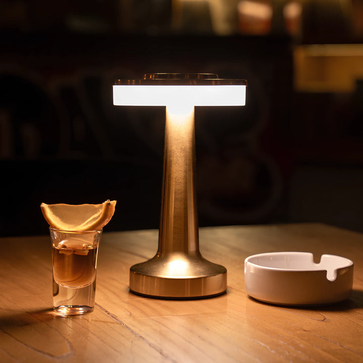 Retro Bar Table Lamp | Refined Design, Versatile Lighting Control