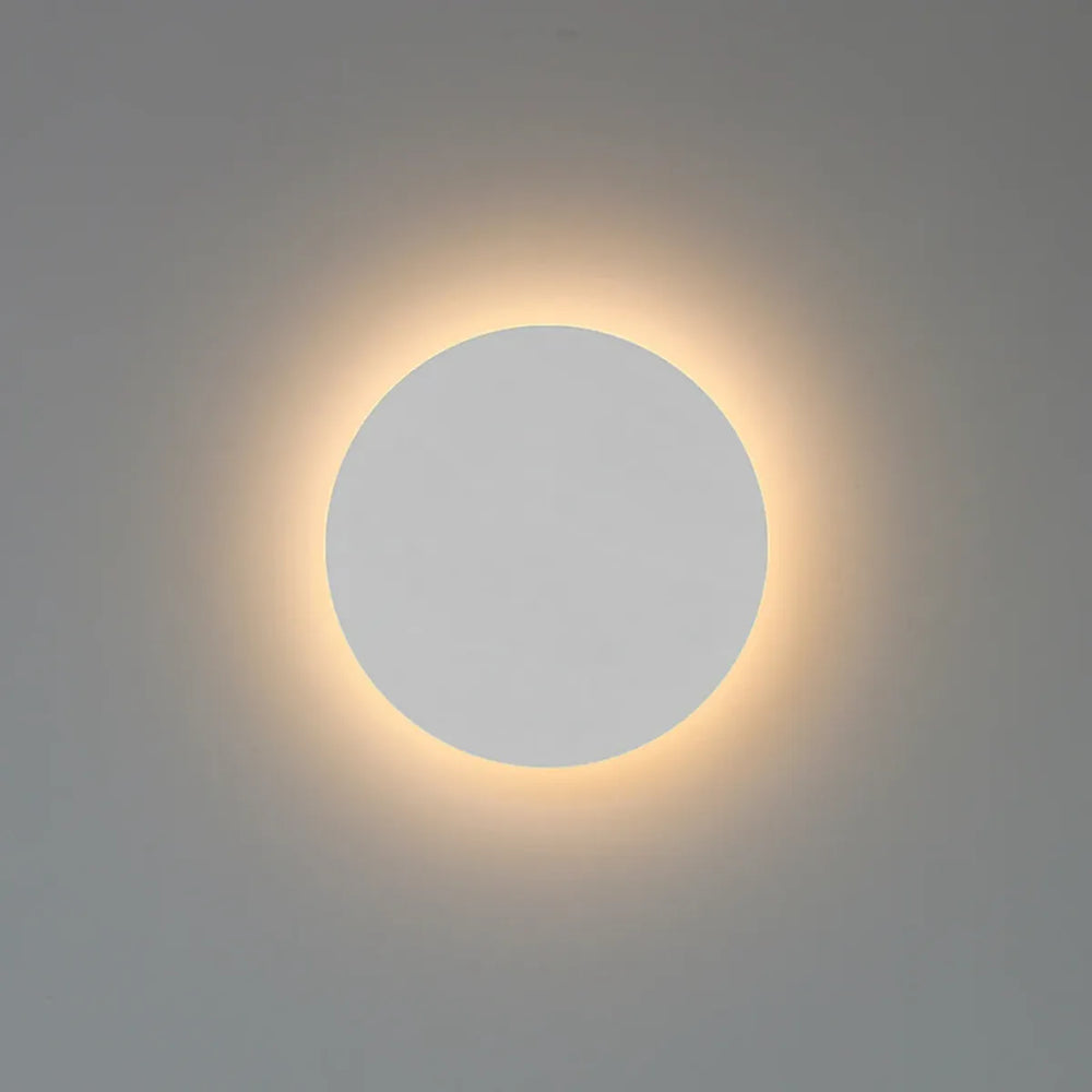 Modern Circular LED Wall Lamp - Black/White, Aluminium & Acrylic