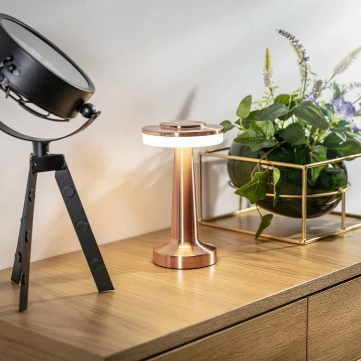 Retro Bar Table Lamp | Refined Design, Versatile Lighting Control