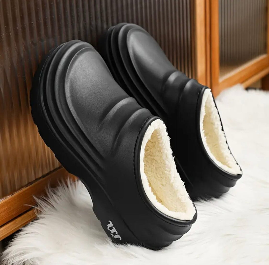 Platform Lined Shoes for Women in Black, image 1